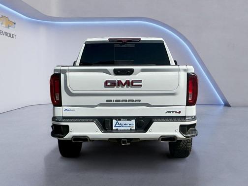 Summit White 2023 GMC Sierra 1500 AT4
