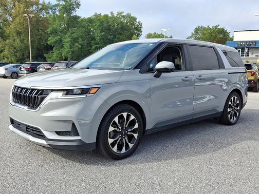 2024 Kia Carnival EX