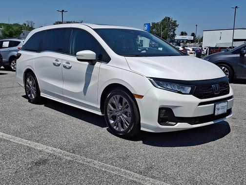Platinum White Pearl 2025 Honda Odyssey