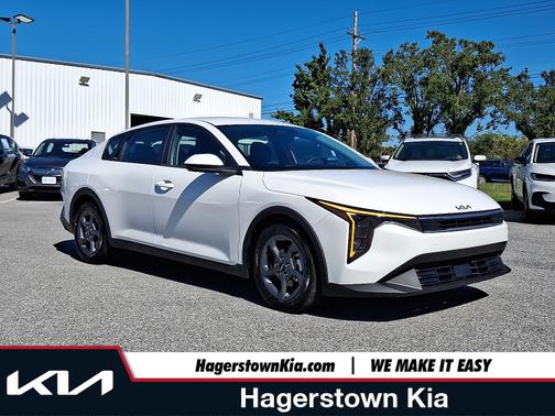 2025 Kia K4 LXS