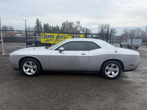 2010 Dodge Challenger SE