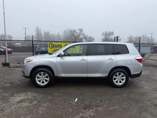 2013 Toyota Highlander Base