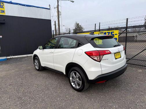 2017 Honda HR-V LX