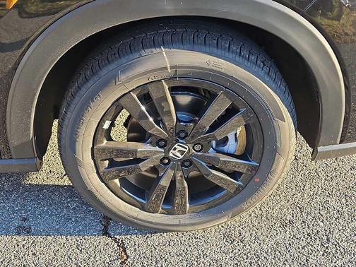 Crystal Black Pearl 2026 Honda HR-V AWD Sport