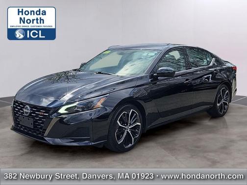 Super Black 2023 Nissan Altima SR FWD