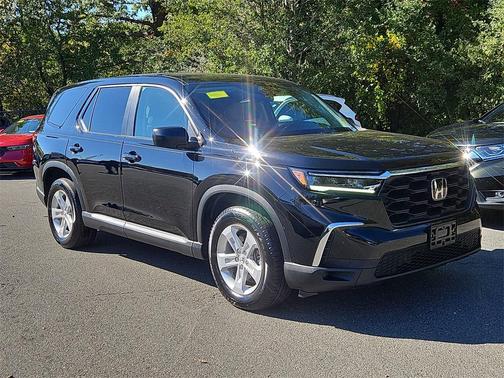 2023 Honda Pilot AWD LX