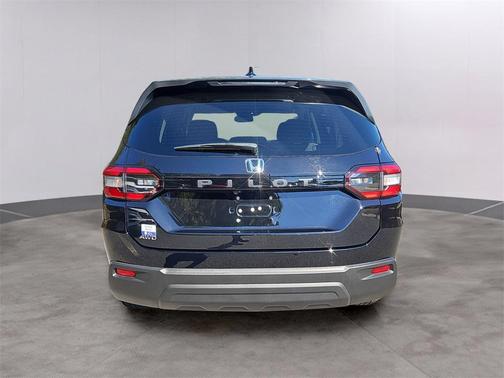 2023 Honda Pilot AWD LX