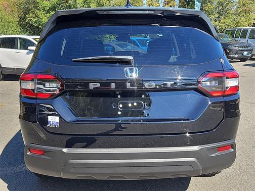 2023 Honda Pilot AWD LX