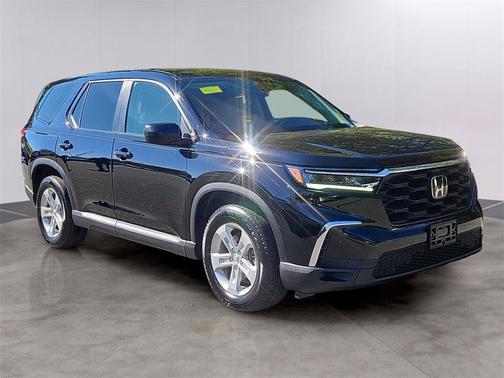 2023 Honda Pilot AWD LX