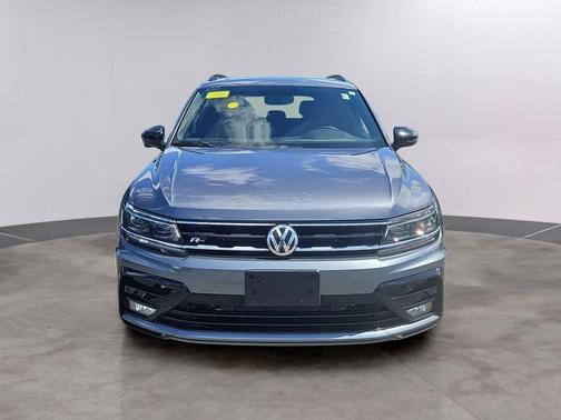 Platinum Gray Metallic 2021 Volkswagen Tiguan 2.0T SE R-Line Black 4MOTION