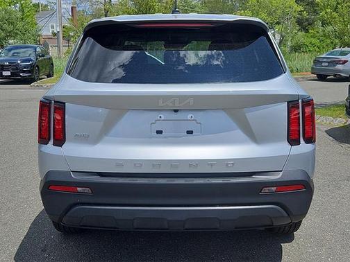 2022 Kia Sorento LX