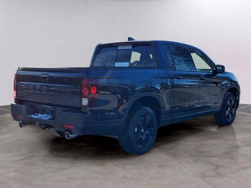 Crystal Black Pearl 2026 Honda Ridgeline Black