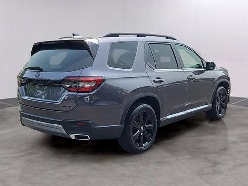 2023 Honda Pilot AWD Elite