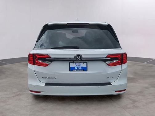 Platinum White Pearl 2024 Honda Odyssey Elite
