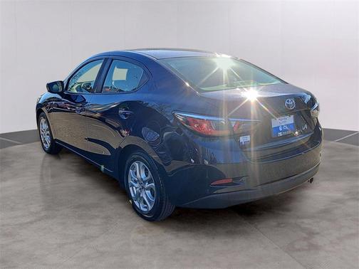 2017 Toyota Yaris iA Base