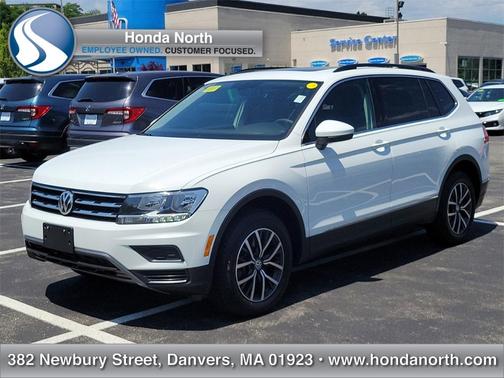 Photo 1 of 36 of 2020 Volkswagen Tiguan 2.0T SE
