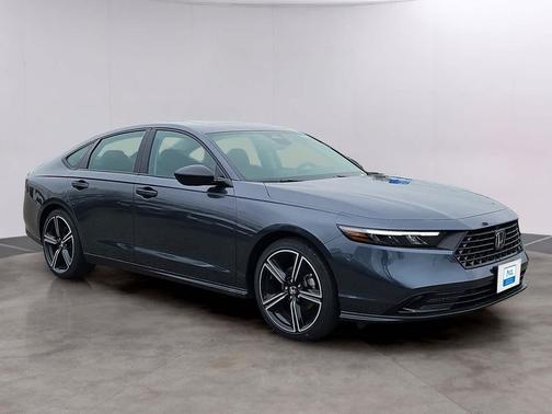 Meteorite Gray Metallic 2026 Honda Accord SE