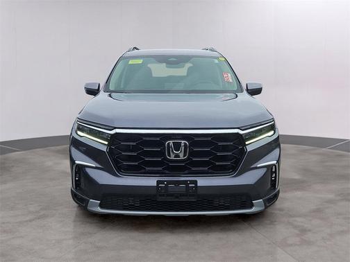 2023 Honda Pilot Touring 8-Passenger