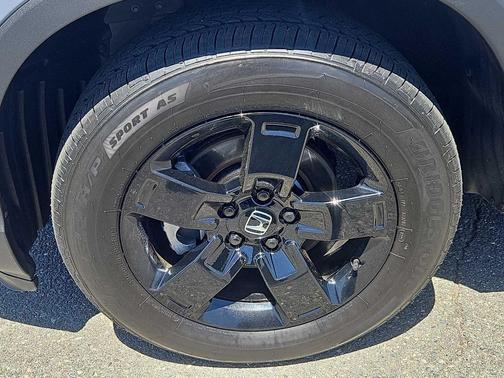 Sonic Gray Pearl 2025 Honda Ridgeline Black
