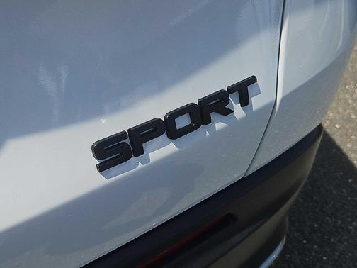 Platinum White Pearl 2024 Honda HR-V Sport