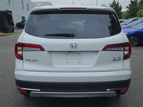 2022 Honda Pilot AWD Elite