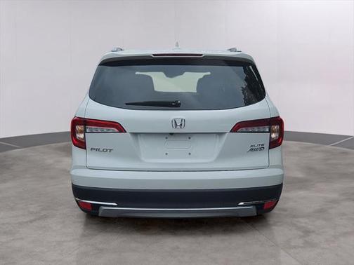 2022 Honda Pilot AWD Elite
