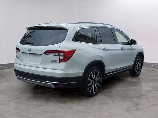 2022 Honda Pilot AWD Elite