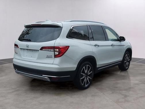 2022 Honda Pilot AWD Elite