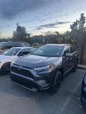 2024 Toyota RAV4 Hybrid SE