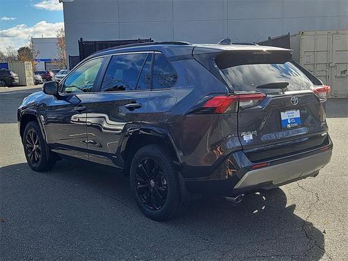 2024 Toyota RAV4 Hybrid SE