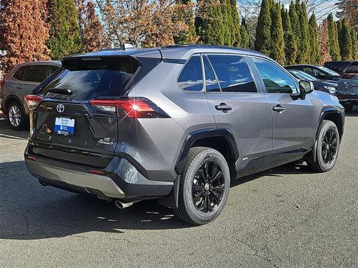 2024 Toyota RAV4 Hybrid SE