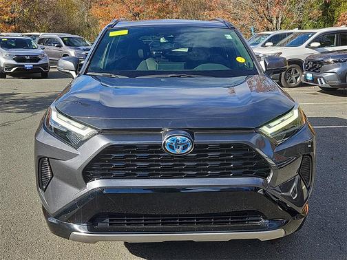 2024 Toyota RAV4 Hybrid SE