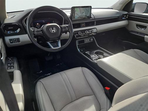 2023 Honda Pilot AWD Elite