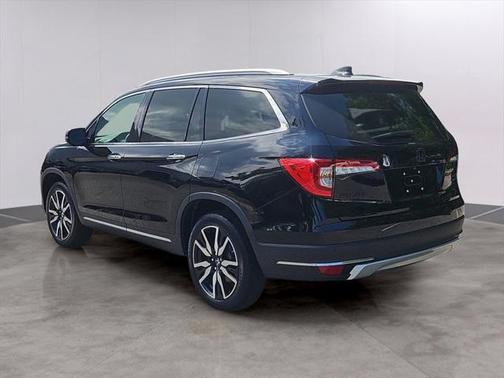 2022 Honda Pilot Touring 8-Passenger