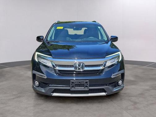 2022 Honda Pilot Touring 8-Passenger