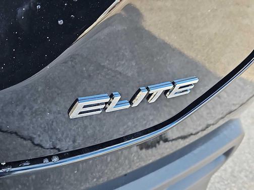 Crystal Black Pearl 2026 Honda Pilot Elite