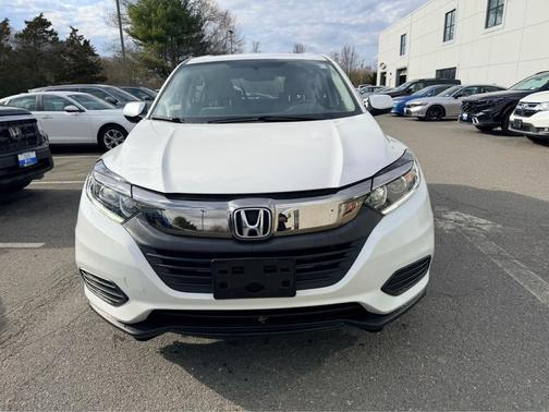 Platinum White Pearl 2022 Honda HR-V LX