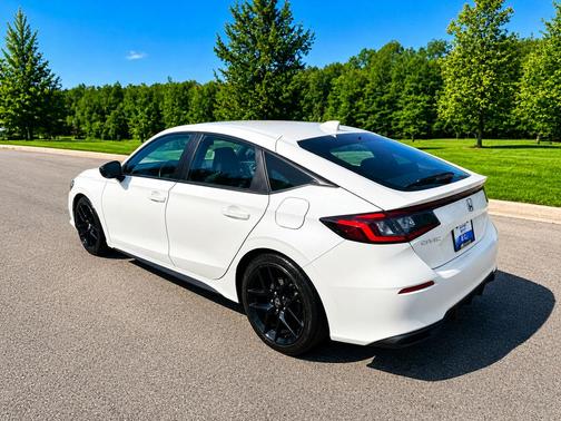 Platinum White Pearl 2024 Honda Civic Sport