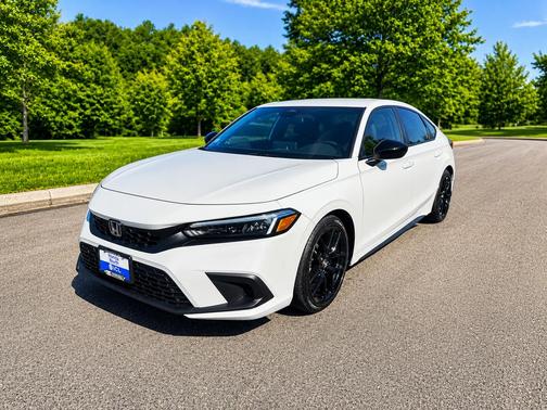 Platinum White Pearl 2024 Honda Civic Sport