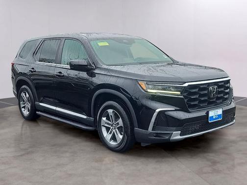 Crystal Black Pearl 2023 Honda Pilot AWD EX-L 7 Passenger