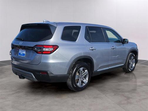 2023 Honda Pilot AWD EX-L 8 Passenger