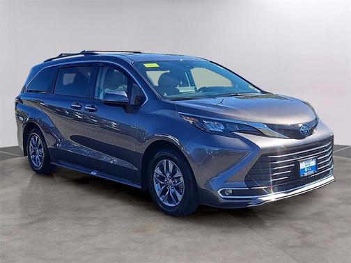 2024 Toyota Sienna XLE 7 Passenger