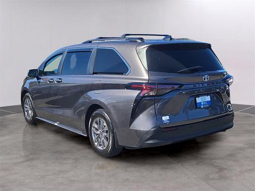 2024 Toyota Sienna XLE 7 Passenger