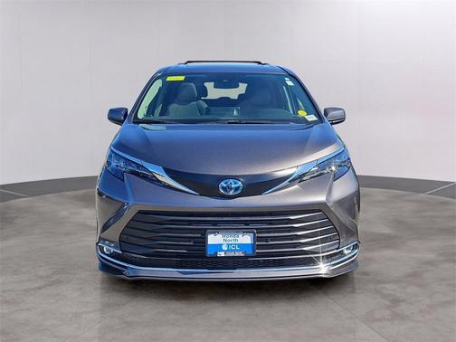 2024 Toyota Sienna XLE 7 Passenger