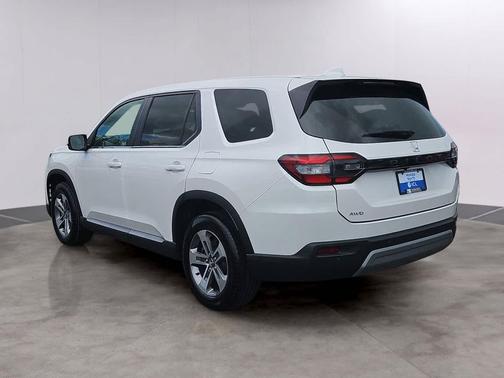 Platinum White Pearl 2023 Honda Pilot AWD EX-L 7 Passenger