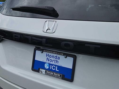 Platinum White Pearl 2023 Honda Pilot AWD EX-L 7 Passenger