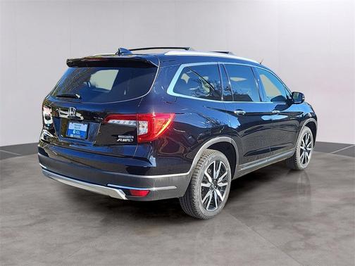 2022 Honda Pilot Touring 8-Passenger