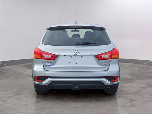 2019 Mitsubishi Outlander Sport SE
