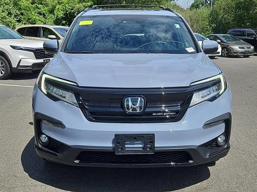 2022 Honda Pilot AWD Black Edition
