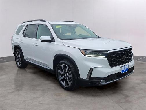 2025 Honda Pilot Touring 8-Passenger